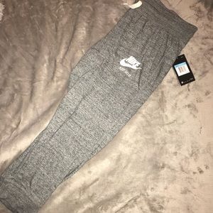 NWT Nike Sports Wear Vintage Sweat Capris